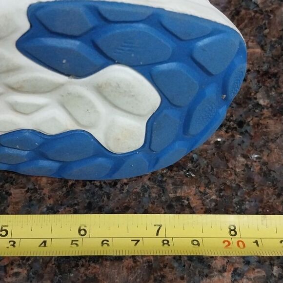 UNISEX New Balance FuelCore Reveal Sneakers...SIZE 1 - Picture 7 of 10